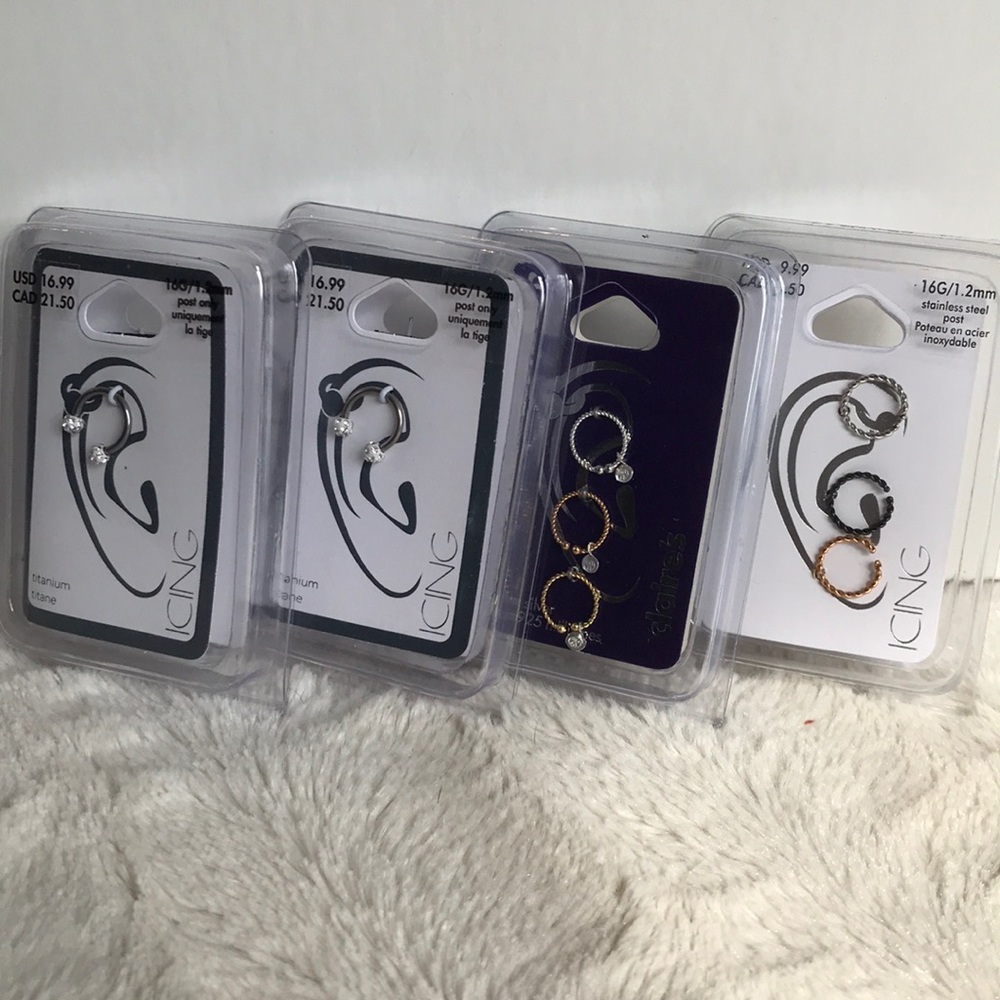 🔴CLOSET CLOSING SALE🔴 Total of 8 Earrings